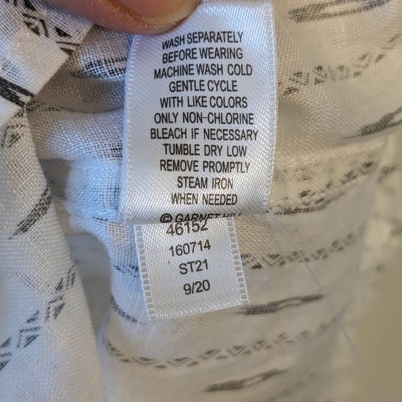 Garnet Hill 2021 White 100% Linen Pattern Printed Long Sleeve Button Up Shirt - Picture 8 of 8